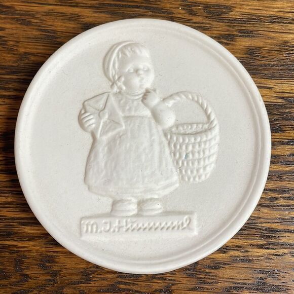 Goebel Hummel Ceramic Collectors Club Discs/Plates , 4 total, Vintage 70’s - Picture 7 of 10